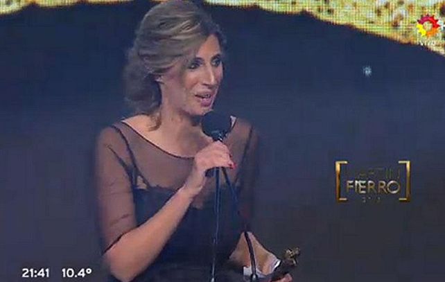 La rosarina Luciana Geuna le dedicó su Martín Fierro a Rolando Mansilla.