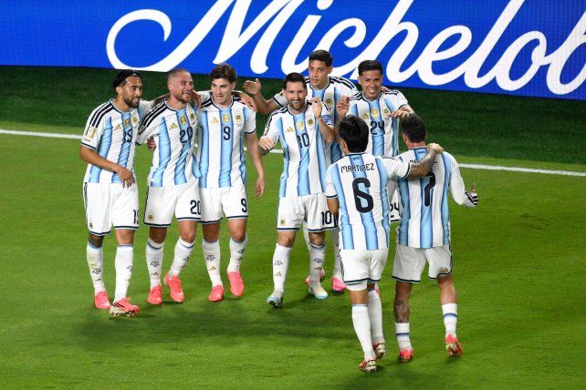 Argentina comenzó con el pie derecho en el Mundial