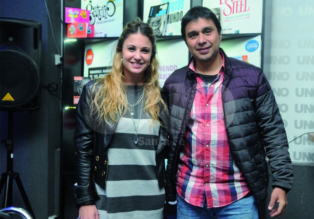 Los periodistas Cecilia Cómer y Carlos Núñez.