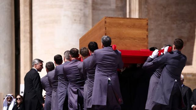 Las imágenes más emotivas del funeral del papa Francisco en la Plaza de San Pedro