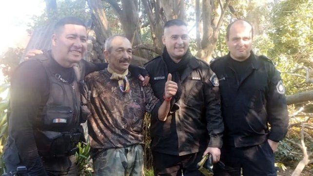 Impactante rescate a un hombre que quedó atrapado a 10 metros de altura con una motosierra encendida