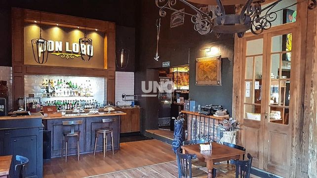 Robaron la barbería Don Lobo a punta de pistola amenazando a todos los clientes y empleados del lugar.