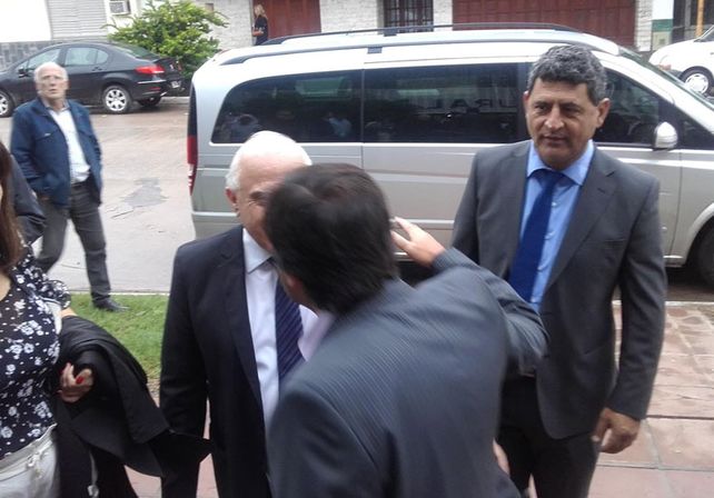 Lifschitz al llegar a la Sociedad Rural donde se entregaron escrituras a varios vecinos del norte provincial. Foto: gentileza Julio Palacio