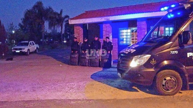 El predio de Colón amaneció con una fuerte custodia policial.