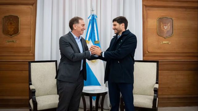 El gobernador Maximiliano Pullaro y el jefe de Gabinete