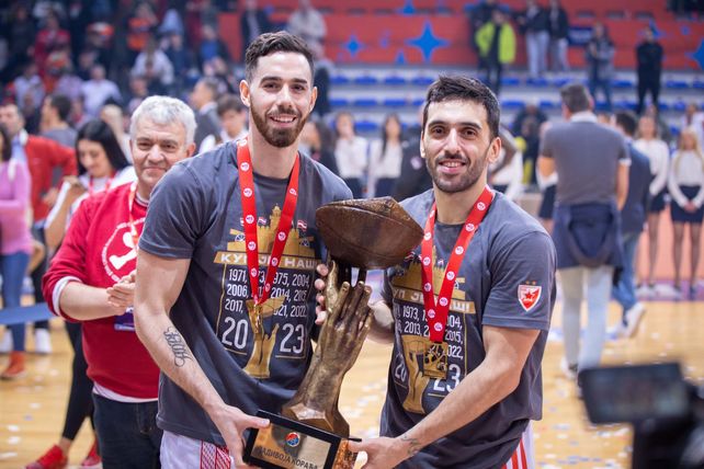 Los jugadores argentinos obtuvieron este sábado su primer título en la denominada Copa Korac.
