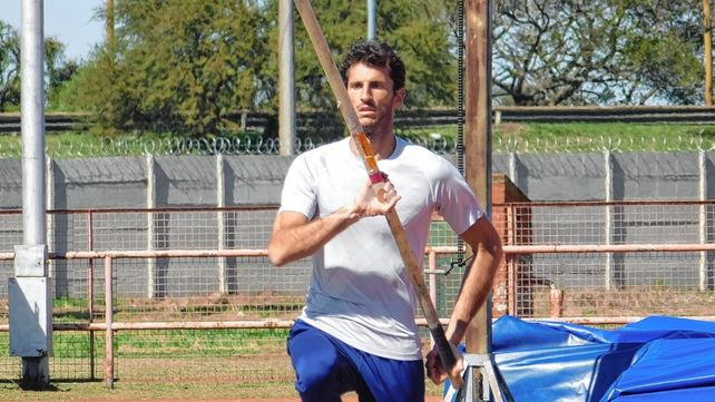 Germán Chiaraviglio competirá en salto con garrocha en Asunción.