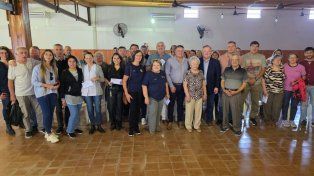 El senador Michlig y el diputado González entregaron aportes PFI a numerosas institucionales de San Cristóbal&nbsp;