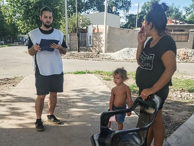 La canasta escolar fue uno de los temas relevados en la encuesta barrial.