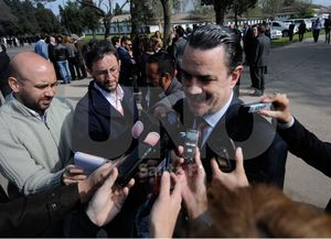 “Los sueldos y aguinaldos se van a pagar en tiempo y forma”