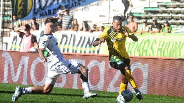 Aldosivi y Sarmiento empataron 2-2.