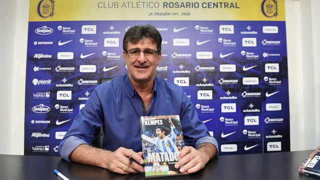 El Matador Kempes habló sobre el presente de Central y Ángel Di María.
