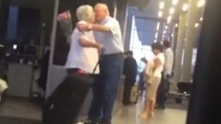 Un video de amor entre una pareja mayor derrite corazones en el mundo entero