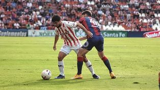 Unión fue una sombra, cayó ante un pobre San Lorenzo 2-1 y cedió el invicto de local
