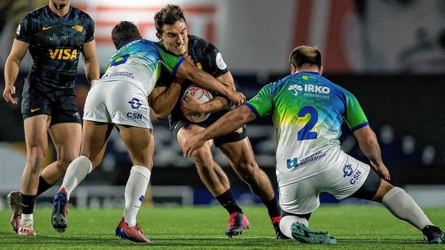 Jaguares XV no tuvo problemas para golear al equipo brasileño.