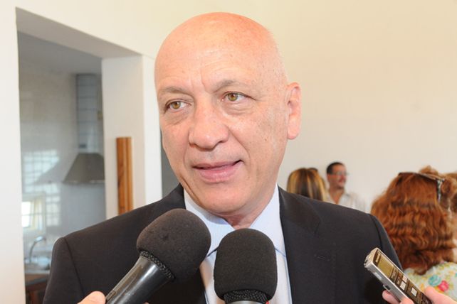 El gobernador Bonfatti apuesta a un aumento de impuestos a muy corto plazo
