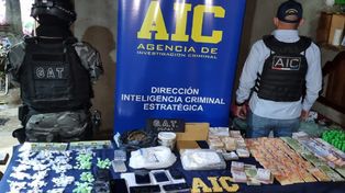 En un allanamiento a una vivienda relacionada con Los Gorditos se incautó cocaína, marihuana, elementos de fraccionamiento y municiones.&nbsp;