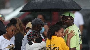 Al menos diez muertos por un feroz tiroteo perpetrado en un supermercado de Buffalo