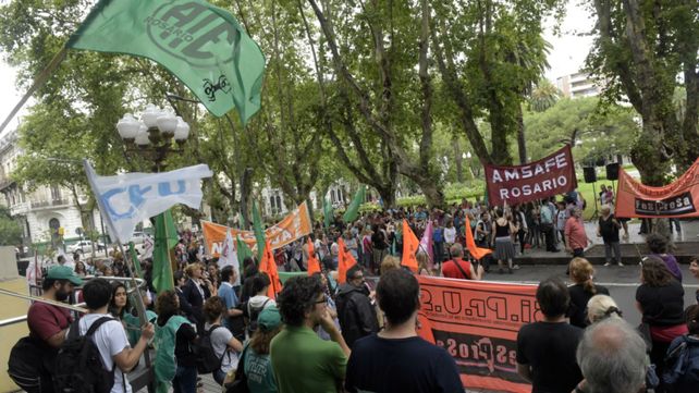 Reclamo conjunto de Amsafé Rosario