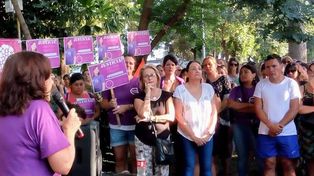 En la primera marcha en pedido de esclarecimiento de la muerte de Daniela Cejas, sus compa&ntilde;eras de la ONG Generar sostuvieron que fue un femicidio desde el principio. Javier Sen est&aacute; en primera fila en el reclamo. Fue detenido este fin de semana y ten&iacute;a denuncias previas por amenazas y lesiones.