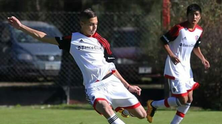 Enzo Barrenechea jugó 69 partidos en las inferiores de Newells y anotó 18 goles.