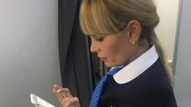 Me podés cagar la vida por una pendejada, le recriminó la hija a la azafata