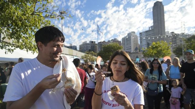 La Fiesta Nacional del Helado Artesanal se realizó en el Parque Nacional a la Bandera y sumó unos 65 mil asistentes.