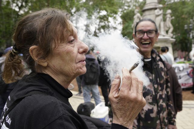 Rosario marchó una vez más por la despenalización del consumo de cannabis.