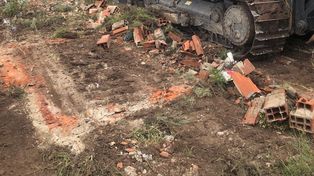 Máquinas viales del Ejército ya abren calles en el barrio Tío Rolo