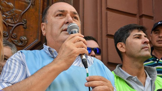 Ratner exigió para los municipales una política salarial para todo el año