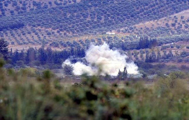 Un proyectil de mortero sirio impacta en la provincia turca de Hatay. El conflicto turco-sirio se da en el contexto de la guerra civil desatada en Siria entre el régimen de Assad y los rebeldes.