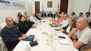 El gobierno de Santa Fe organizó una reunión de la paritaria docente el miércoles 7 de mayo de 2025.