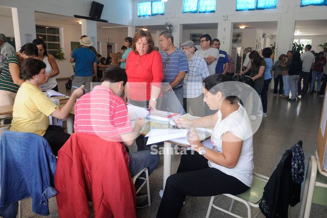 El gobierno reconoció que aún queda por conocer el resultado del 10% de las mesas