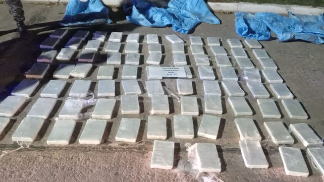 Cazadores encontraron 84 kilos de cocaína en una zona rural