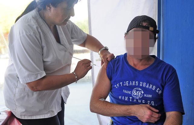 Vacunación. Las autoridades recordaron que es clave la inoculación para los denominados grupos de riesgo.