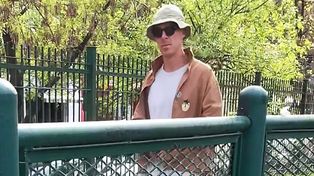 Una fan de Benedict Cumberbatch subió un par de fotos a Twitter del actor inglés en una plaza de Buenos Aires que se viralizaron&nbsp; y derivaron en memes&nbsp;