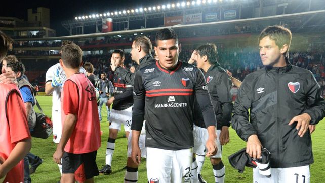 El delantero internacional que estará en la pretemporada de Colón