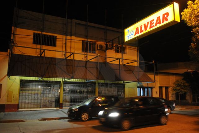 Asaltaron la sucursal del supermercado Alvear en la ciudad de Santo Tomé