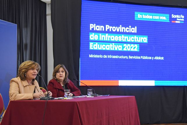 La ministra de Infraestructura y Hábitat