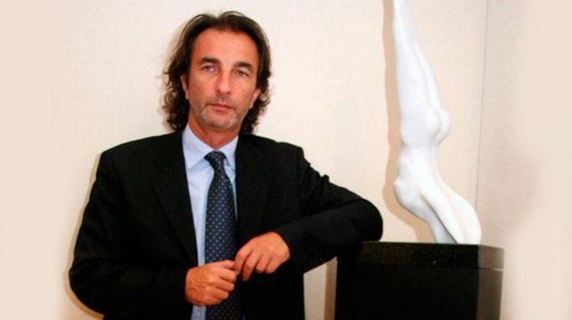 Divulgan mails en Brasil que involucran a Calcaterra en el pago de coimas