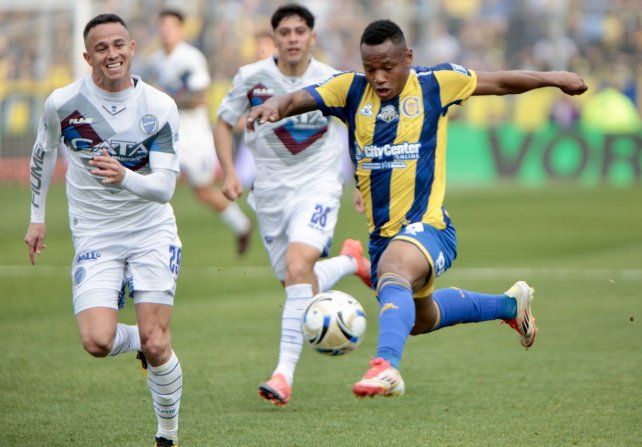 Jaminton Campaz será titular en Central en Tucumán.