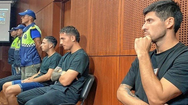 Vélez les comunicó a Abiel Osorio