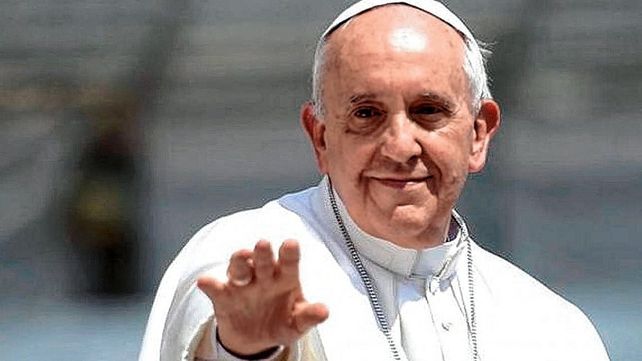 El papa Francisco fue intervenido quirúrgicamente con éxito.