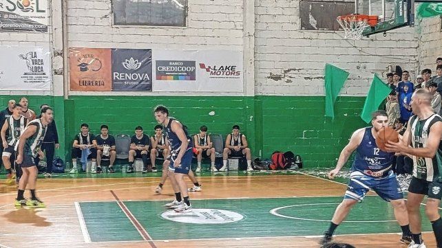 Alumni derrotó a Macabi por 70 a 60.