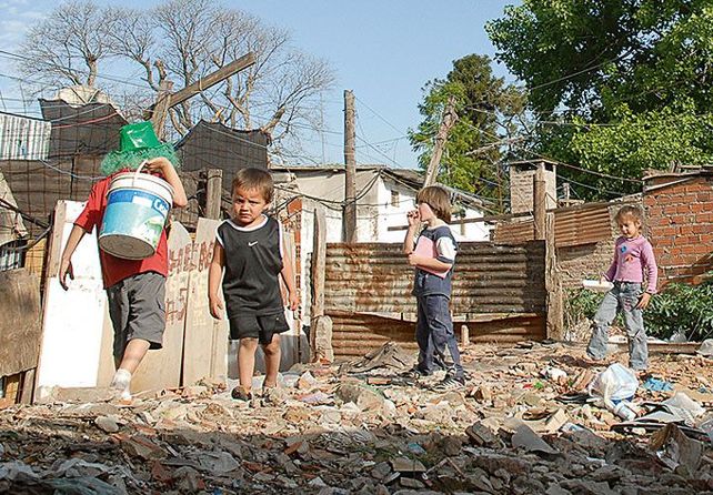 Duro informe de la UCA: solo el 35% de los niños argentinos tiene garantizada la alimentación