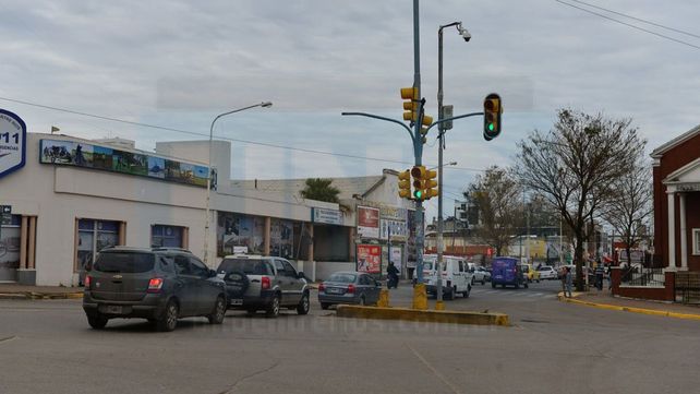 Calle Gualeguaychú. El mal &nbsp;estacionamiento y la ocupación del carril exclusivo son las infracciones más comunes.&nbsp;