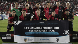 El equipo de Newells que salió a jugar frente a Boca en el Coloso Marcelo Bielsa.