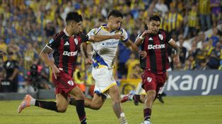 Empate de Central. Alejo Veliz encara a los defensores millonarios, se va derecho a enfrentar a Beltrán pero es derribado y Tello no cobró nada.&nbsp;