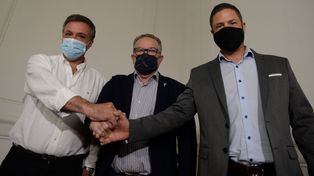 Juntos a la par. Astore, Lagna y Di Pollina, en la sede de Gobernación. Una imagen muy necesaria.