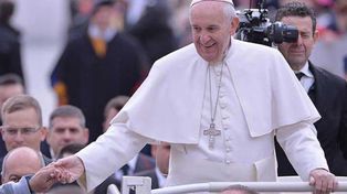 El Vaticano niega que el papa Francisco tenga un tumor benigno en el cerebro